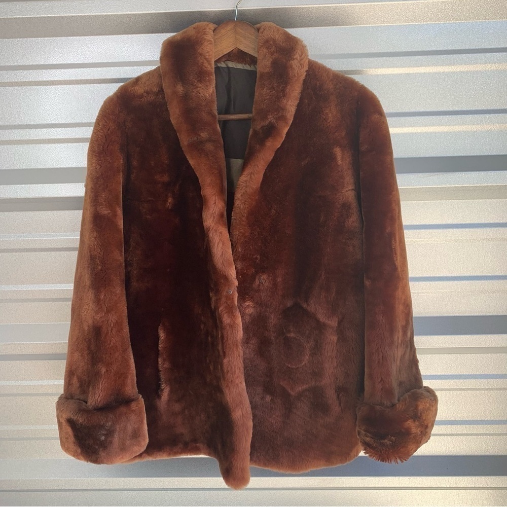 Vintage brown vegan faux fur collared heavy coat with pockets M/L